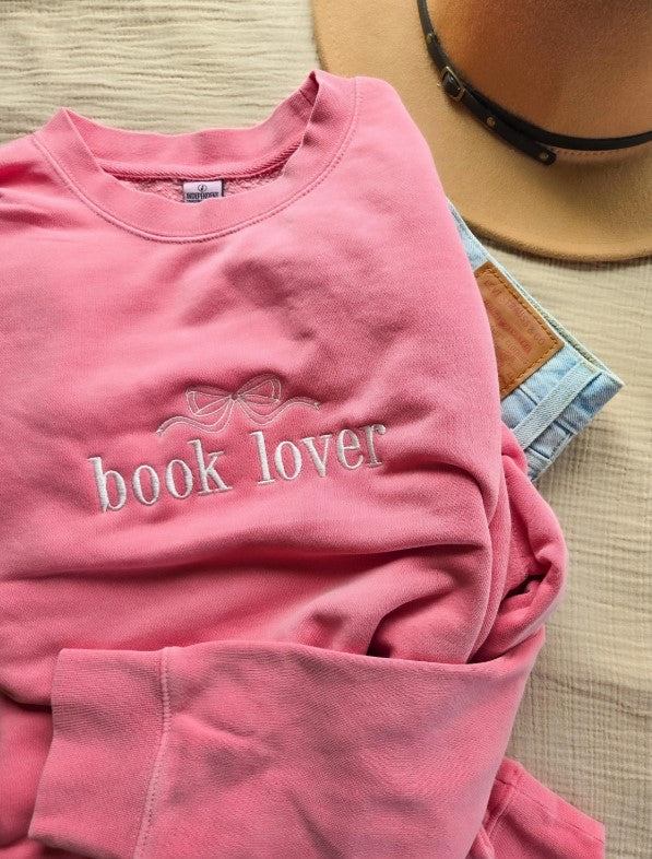Book Lover Bow Sweatshirt
